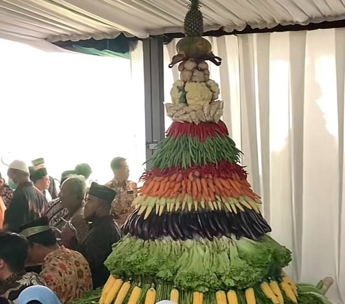 Viral Pesta Pernikahan di Pasar Serasa Pesta Rakyat, Pedagang Jadi Penyedia Makanan, Warga Boleh Datang dan Bungkus
