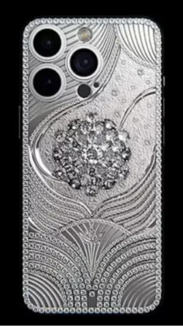 Diamond Snowflake was designed by the Russian luxury device customization company.