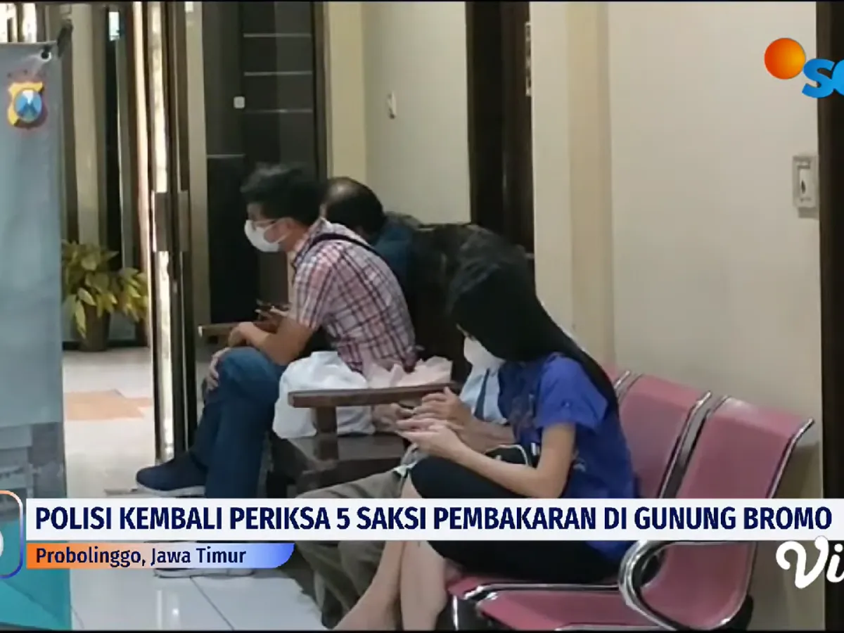 Rugikan Negara Miliaran, Calon Pengantin Kebakaran Bromo Tetap Santai Jalani Pemeriksaan, Sibuk Main Hp