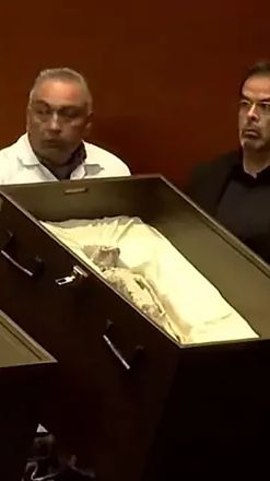 This Congress took place on Tuesday. Politicians were shown two artifacts that Mexican journalist Jaime Maussan claimed were aliens. <i>(Photo by MXCD)</i>