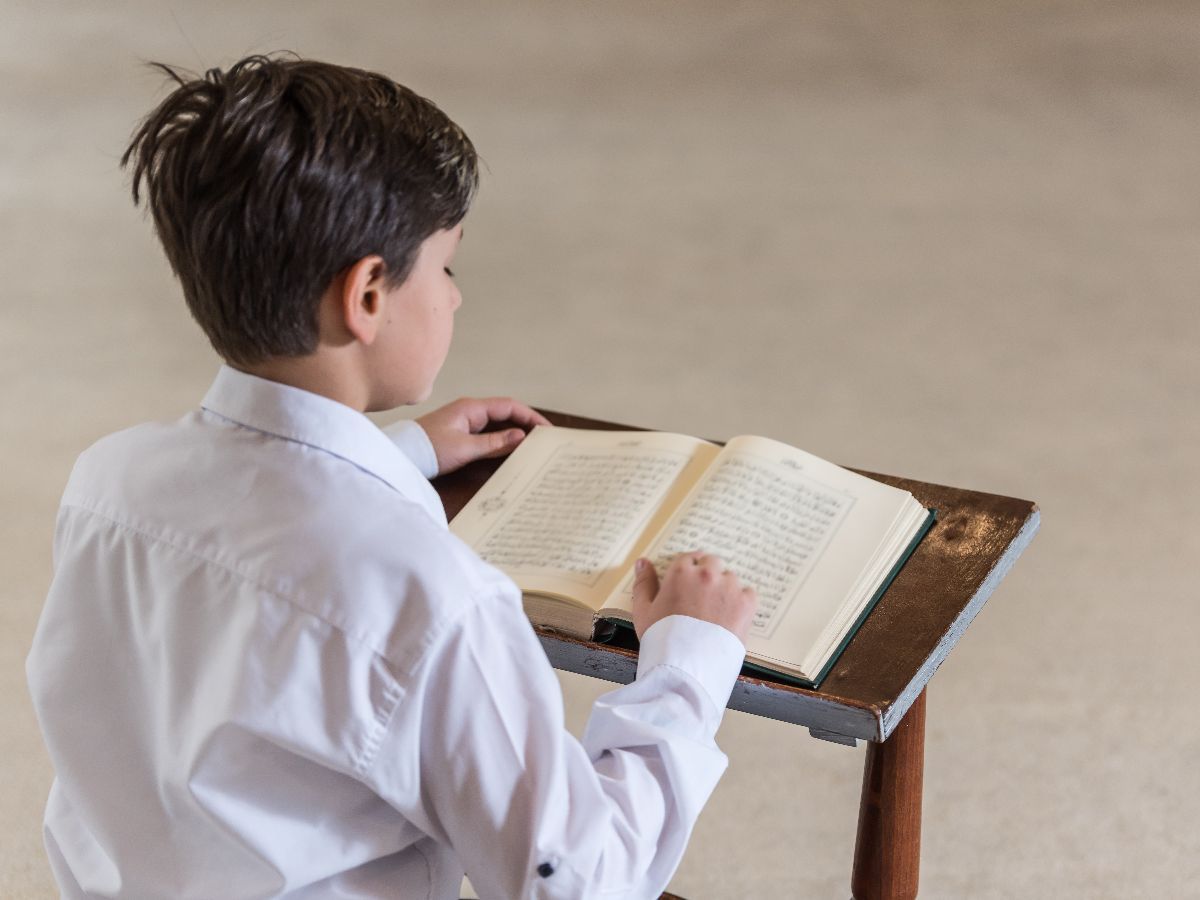 Mengenal Surat Al Qari’ah beserta Artinya, Mengandung Pesan dan Pengingat Hari Kiamat kepada Manusia