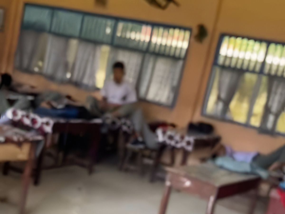 Curiga Kelas Sepi dan Pintu Tertutup Rapat, Pas Digerebek Langsung Terkejut dan Panik