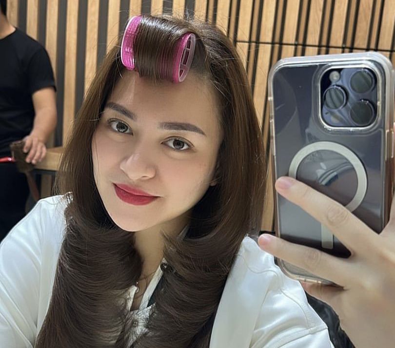 Potret Nathalie Holscher Pamer Gaya Poni Baru, Disebut Mirip Fuji