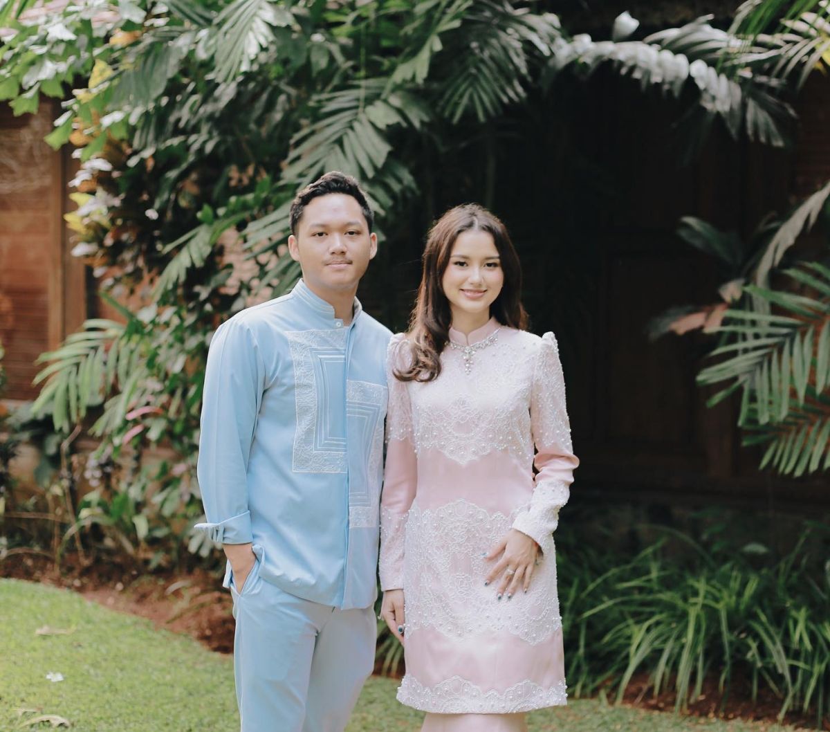 Adu Perbandingan Rumah Azriel Hermansyah vs Sarah Menzel, Sama-sama Mewah Bak Istana!