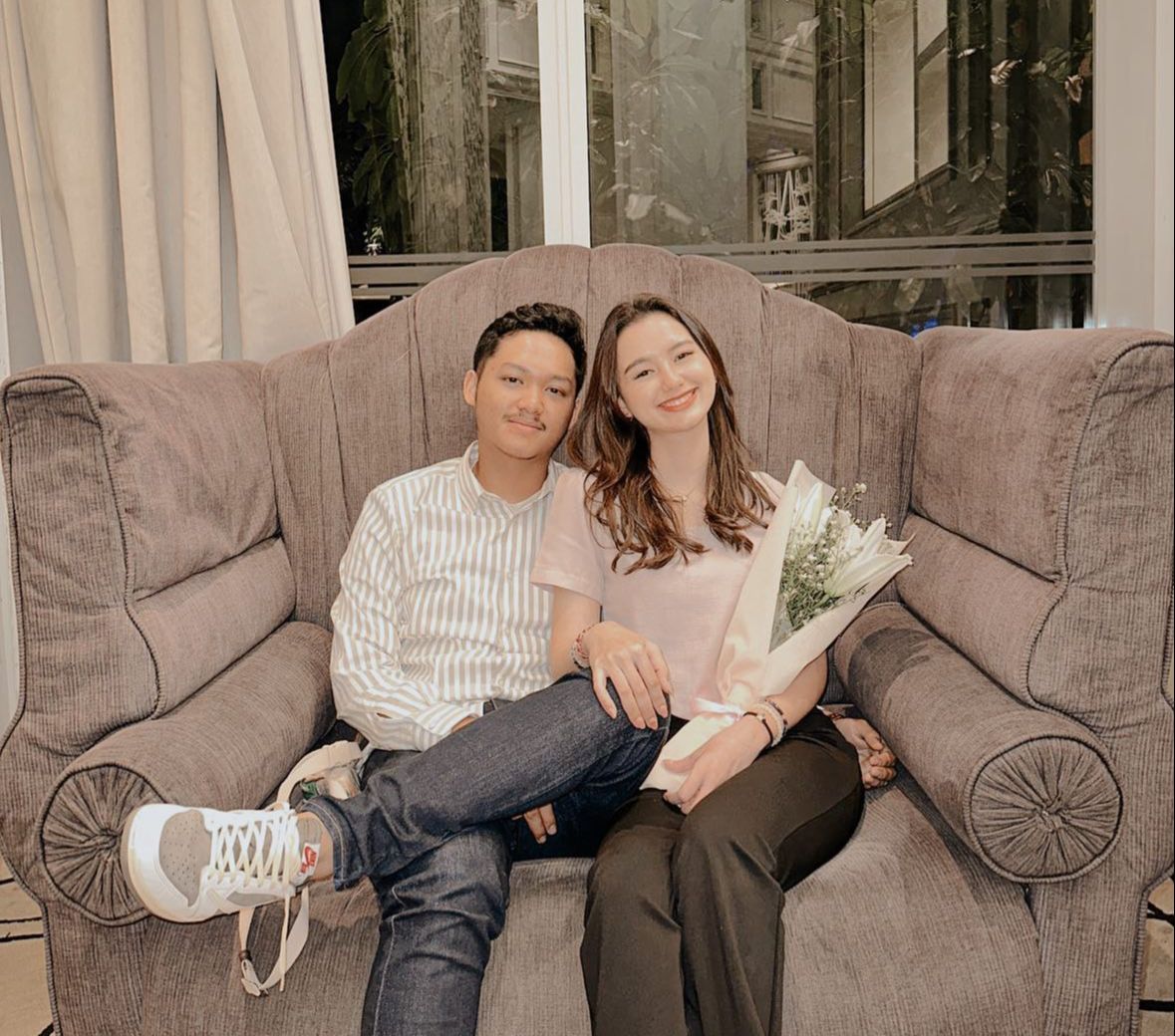 Adu Perbandingan Rumah Azriel Hermansyah vs Sarah Menzel, Sama-sama Mewah Bak Istana!
