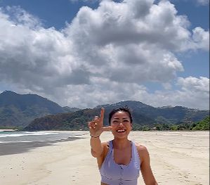 Potret Inge Anugrah Happy Cerai Dengan Ari Wibowo, Langsung OTW Lombok