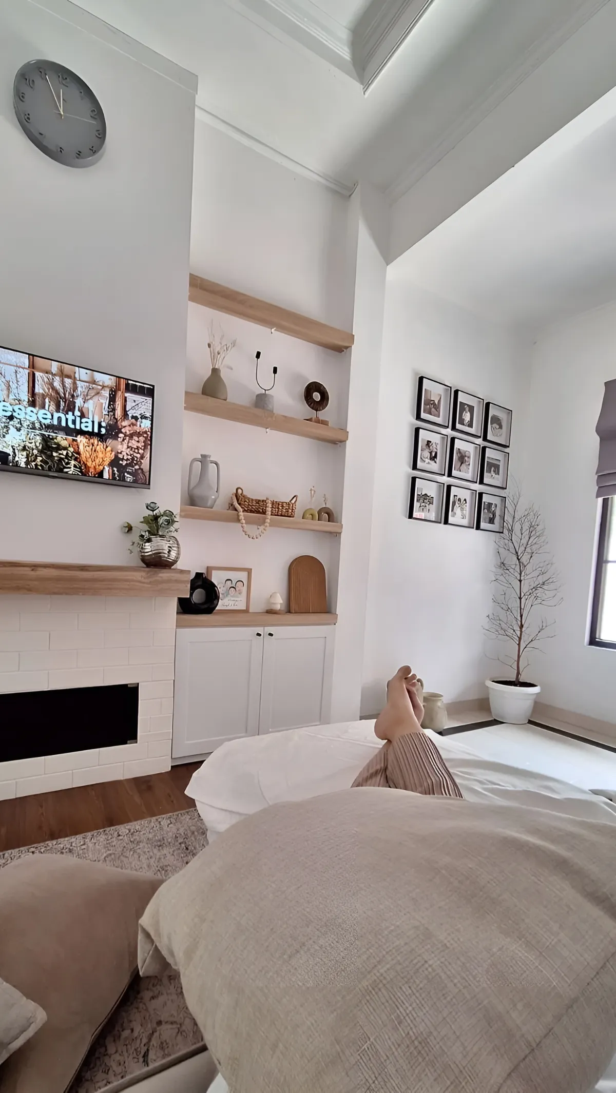 Before After Living Room Jadul, Penataannya Jadi Beda Banget
