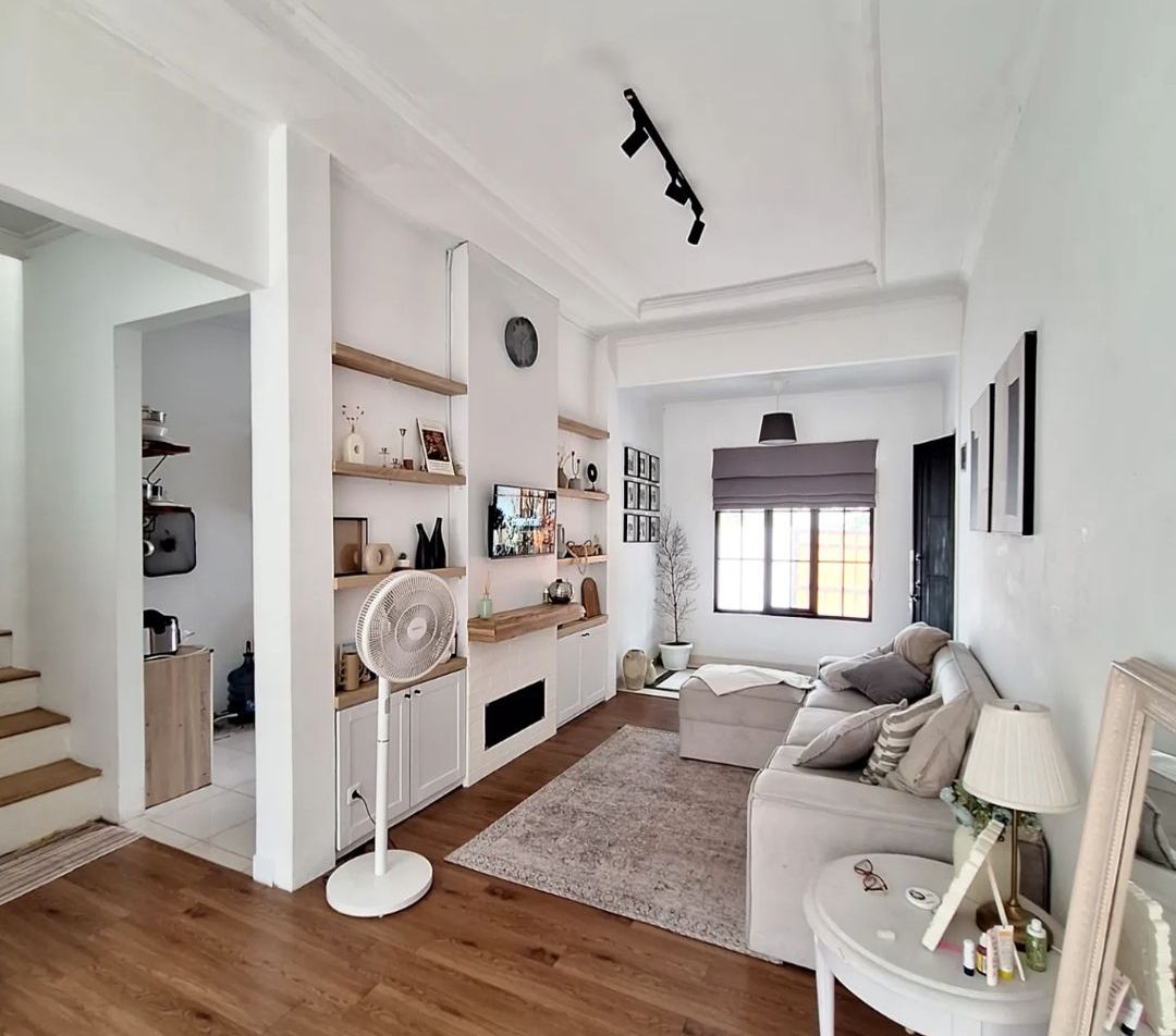 Before After Living Room Jadul, Penataannya Jadi Beda Banget