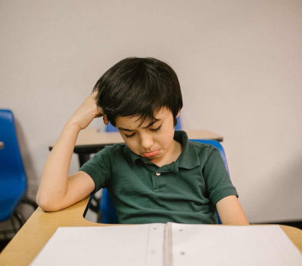Bagaimana Trauma Masa Kecil Berdampak Pada Kesehatan Mental?