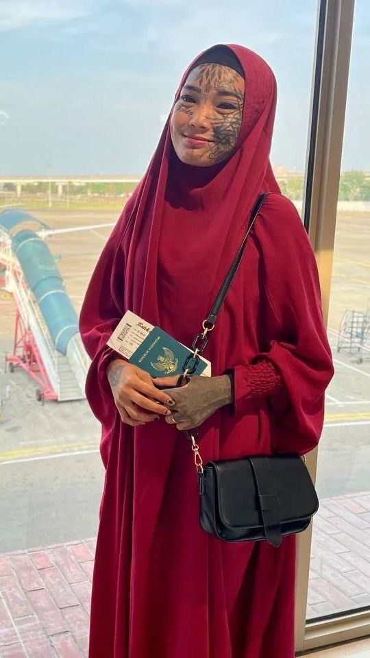 Masih Ingat Mondy Tatto Wanita Punk yang Viral Usai Hijrah? Akui Alami KDRT, Kini Penampilan Terbarunya Bikin Syok