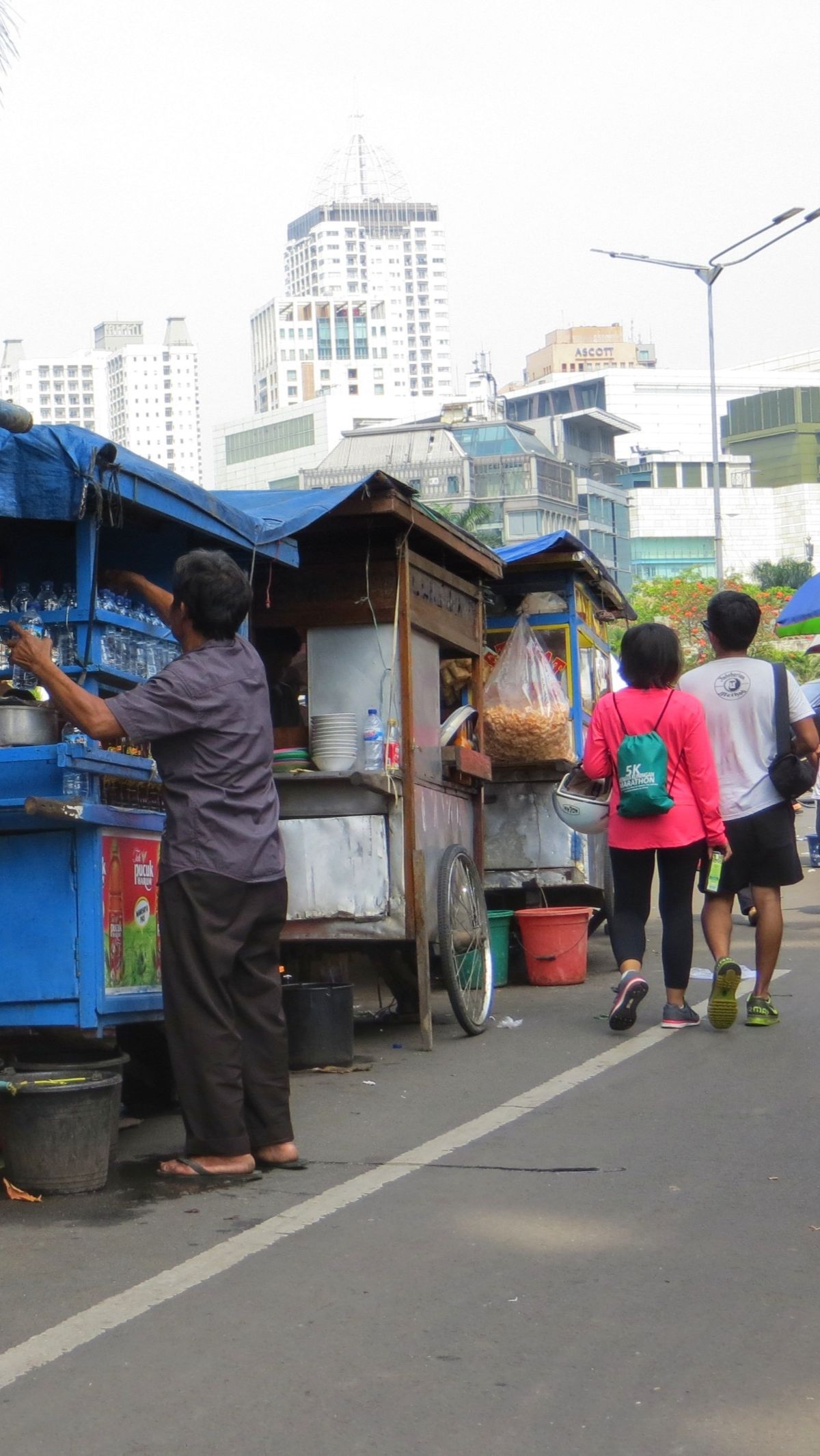 Viral Pedagang Kaki Lima Sebut Pelanggan Belagu Sebab Tak Turun dari Mobil