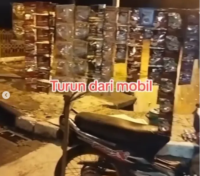 Viral Pedagang Kaki Lima Sebut Pelanggan Belagu Sebab Tak Turun dari Mobil