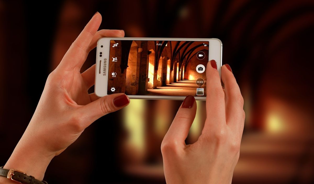 Smartphone Terbanyak Digunakan Orang Indonesia