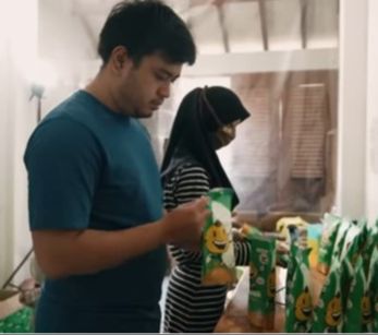 Manajer Keuangan BUMN Resign Demi Buka Usaha Keripik Kentang, Kini Omzetnya Puluhan Juta