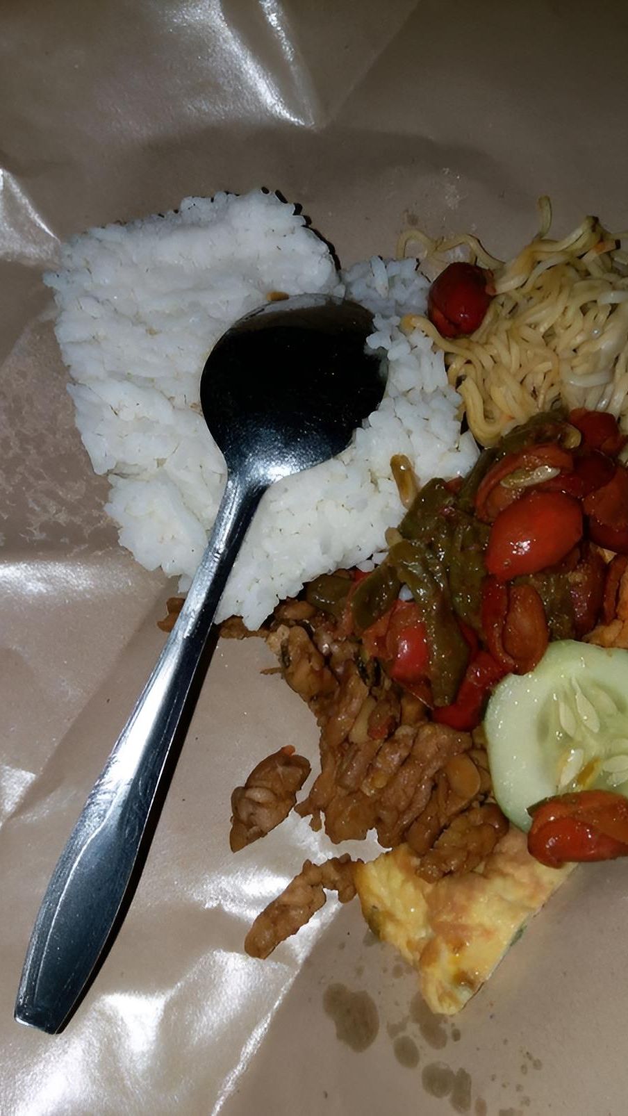 Istri Syok Rasakan Perbedaan Sebelum dan Sesudah Nikah, Kini Makan Nasi Dibungkus Kertas atau Styrofoam