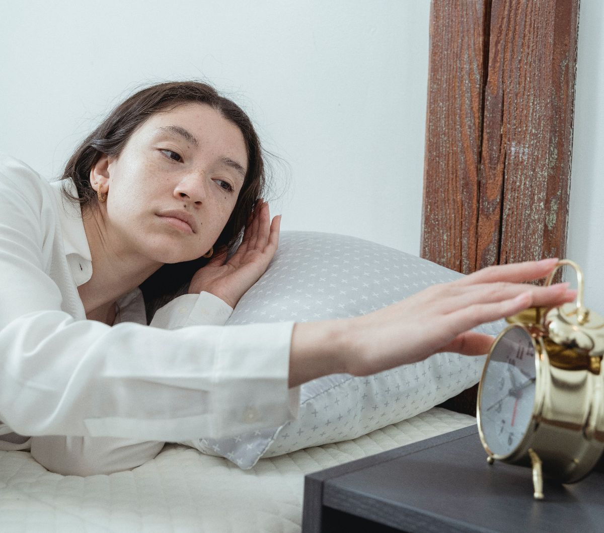 Selalu Tidur dengan Televisi Menyala? Ketahui Efek Buruknya
