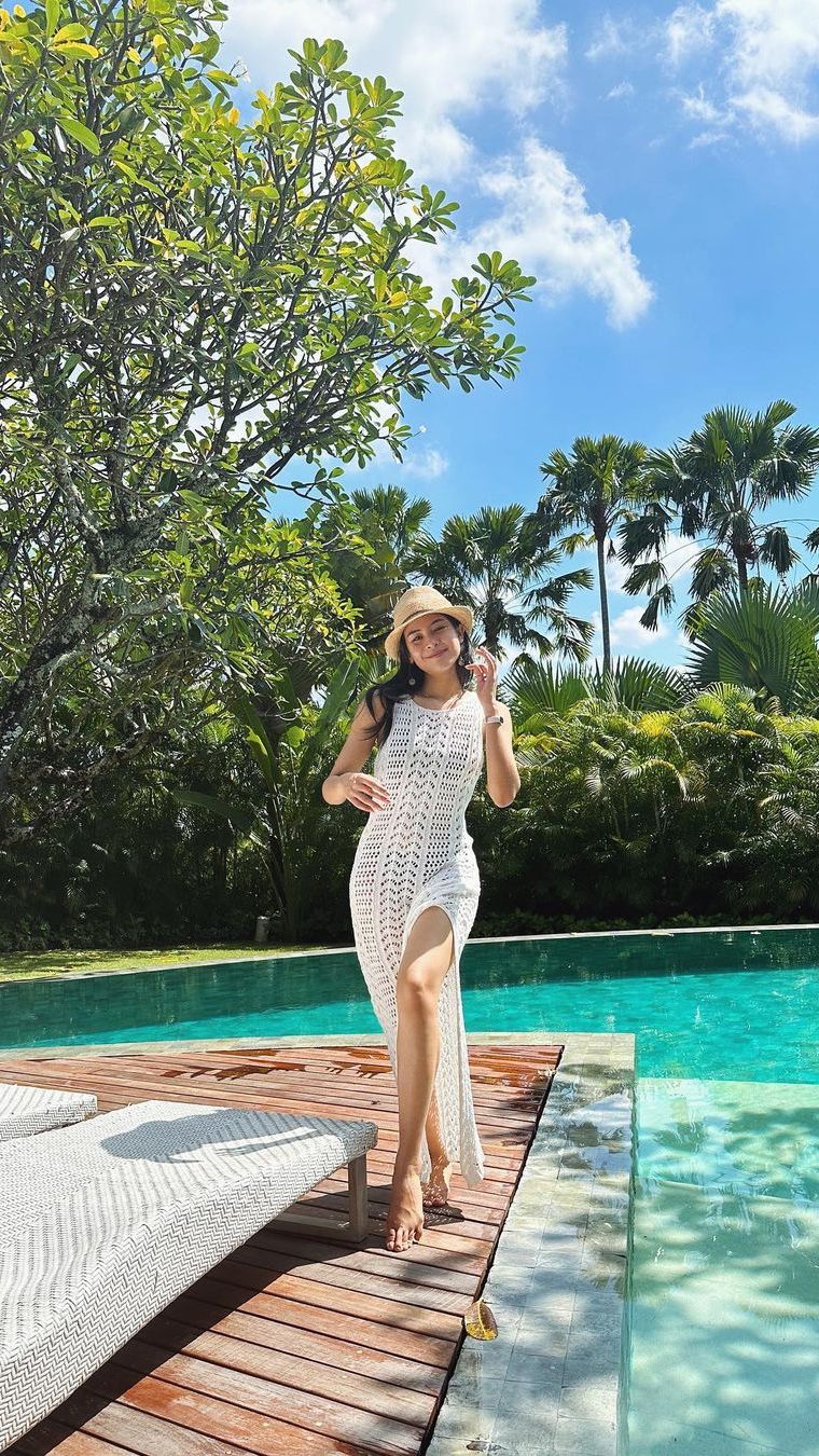 PotretKolam Renang di Rumah Mewah Maudy Ayunda, Berasa Lagi di Bali