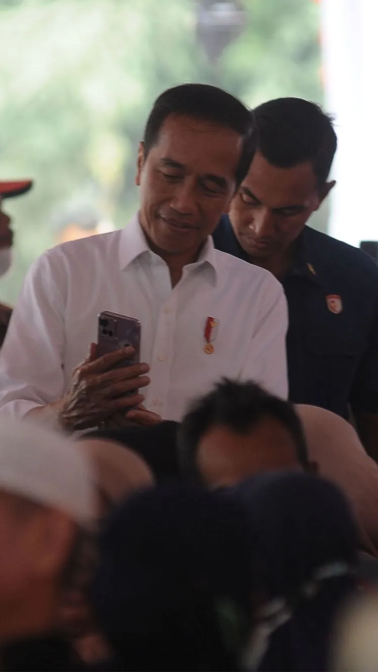 Pedas Jokowi Sindir Polusi Jakarta Bikin Batuk-Batuk!