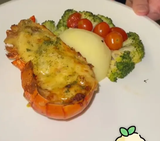 Menu Makanan Mewah Sisca Kohl di Rumah Sakit usai Melahirkan, Bikin Netizen Geleng-geleng Kepala