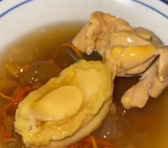 Menu Makanan Mewah Sisca Kohl di Rumah Sakit usai Melahirkan, Bikin Netizen Geleng-geleng Kepala