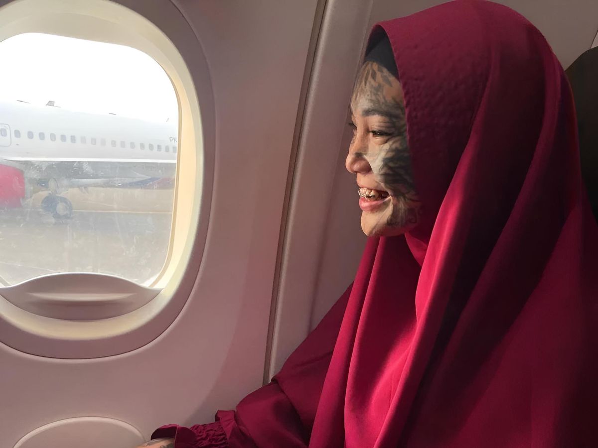 Membantah Bertemu Istri Ustaz