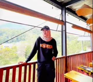 Ingat Bu Dendy yang Viral Sawer Pelakor dengan Uang Rp100 Ribuan? Kini Makin Tajir hingga Dituding Buat Pesugihan!