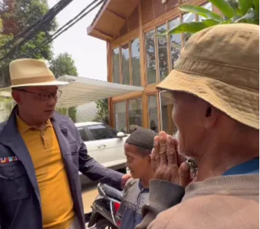 Momen Pria Sebut Kang Emil Sebagai Dede Lasmana, Baru Sadar Setelah Disebut yang Punya Masjid Al Jabbar