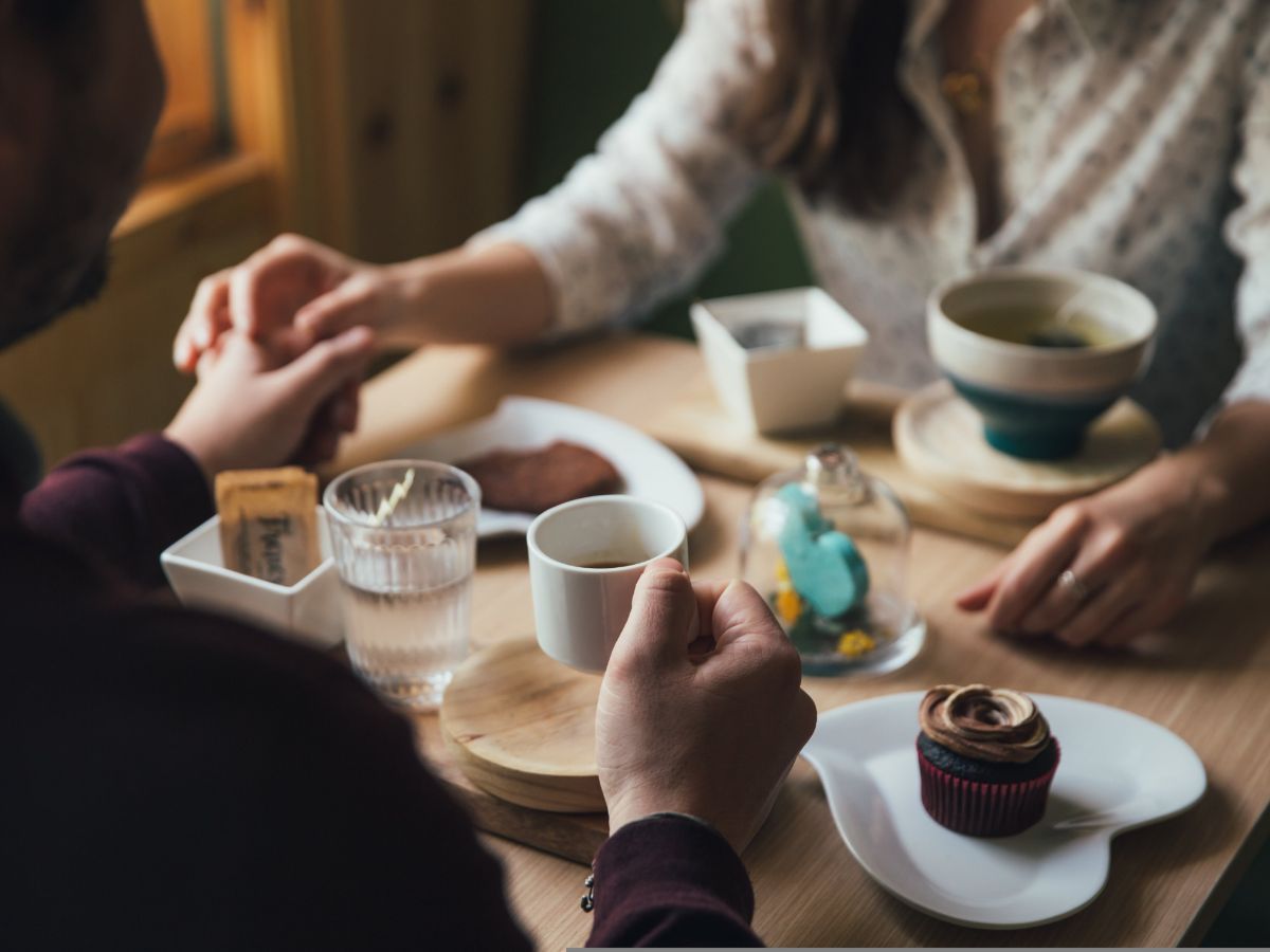 Gadis Ini Patah Hati Pergoki Pacar dan Ibunya Selingkuh, Syok Baca Chat Mesra: Aku Hampir Muntah
