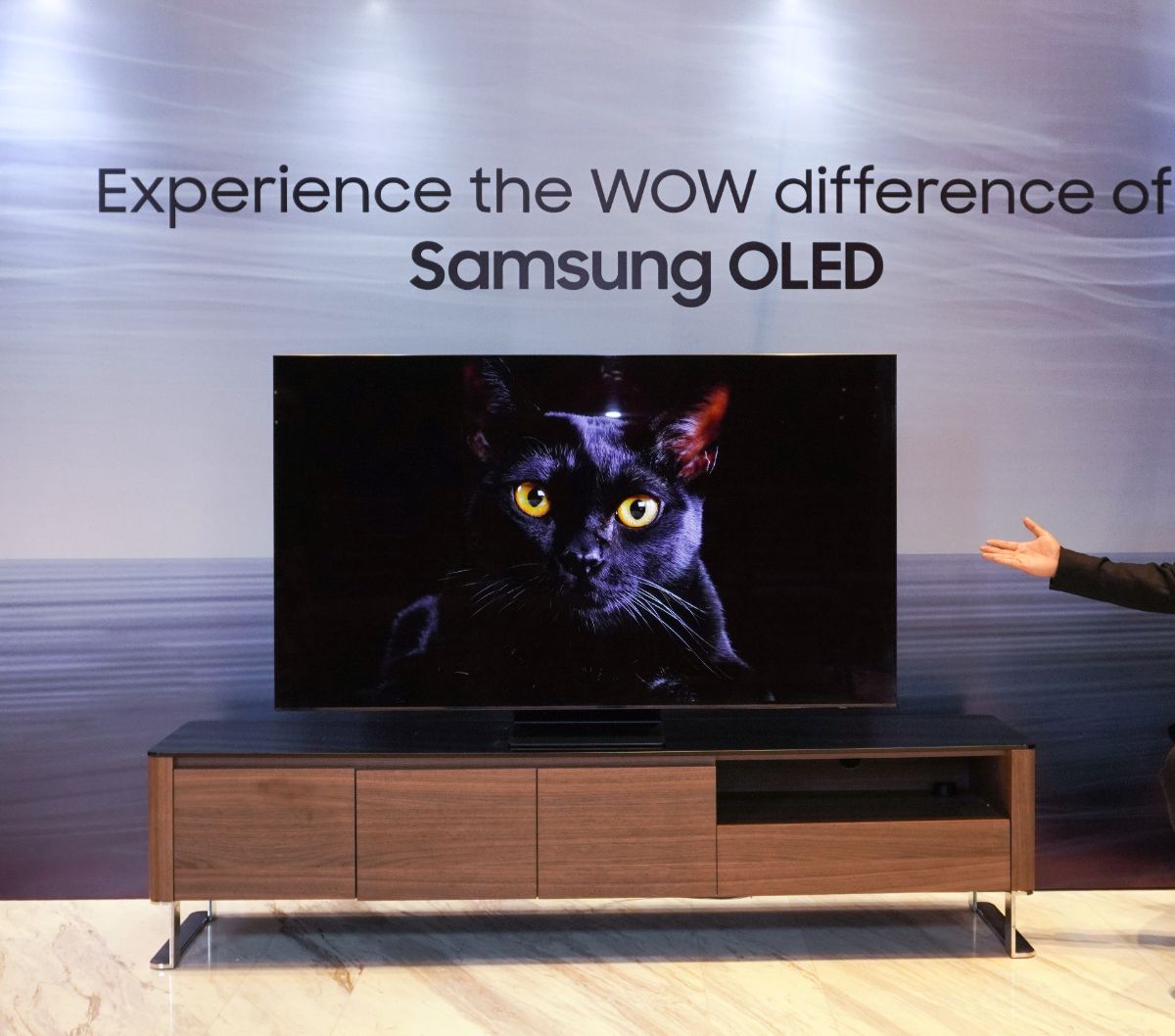 Banderol Termurah Hampir Rp25 Juta, Apa Kelebihan TV Terbaru Samsung OLED S90C dan S95C?