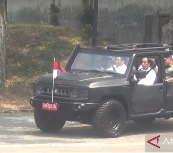 Jokowi Disopiri Prabowo Naik Maung, Intip Kecanggihan Mobil Perang Buatan Anak Bangsa Ini