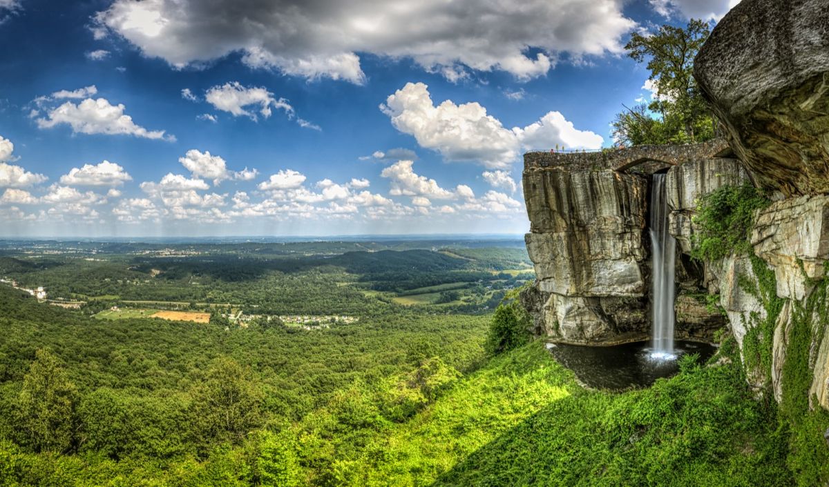 1. Rock City Gardens: Where Nature and Fantasy Unite<br>