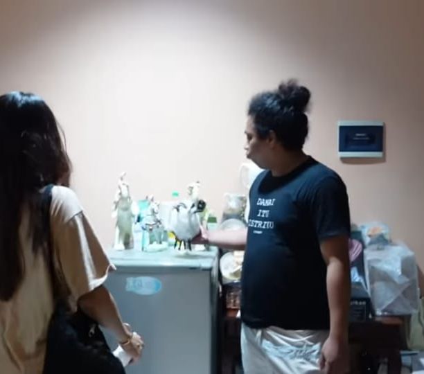Kini Tinggal di Rumah Mewah, 10 Potret Hunian Lawas Indah Permatasari dan Arie Kriting yang Sederhana