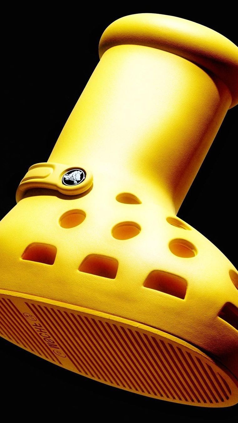 Kisah Crocs yang Fenomenal: Dulu Dihujat, Kini Digandrungi