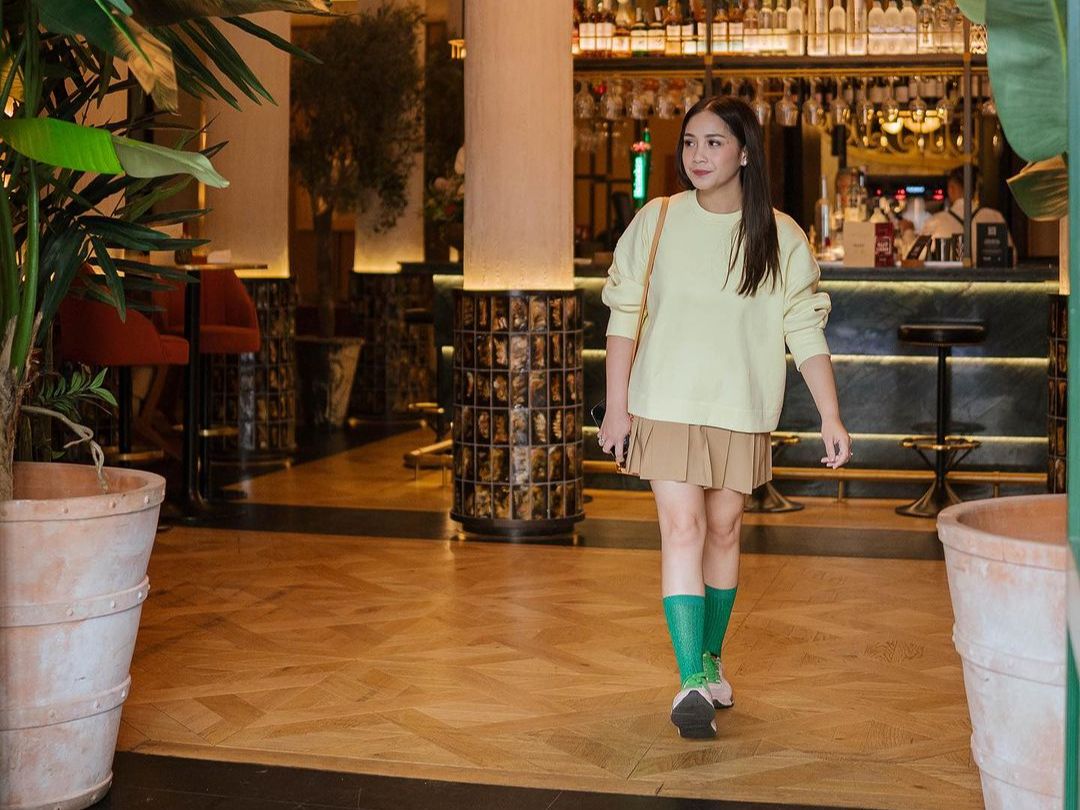 Outfit Simpel Nagita Slavina saat Liburan di Spanyol Bareng Raffi Ahmad, Totalnya Rp68 Juta