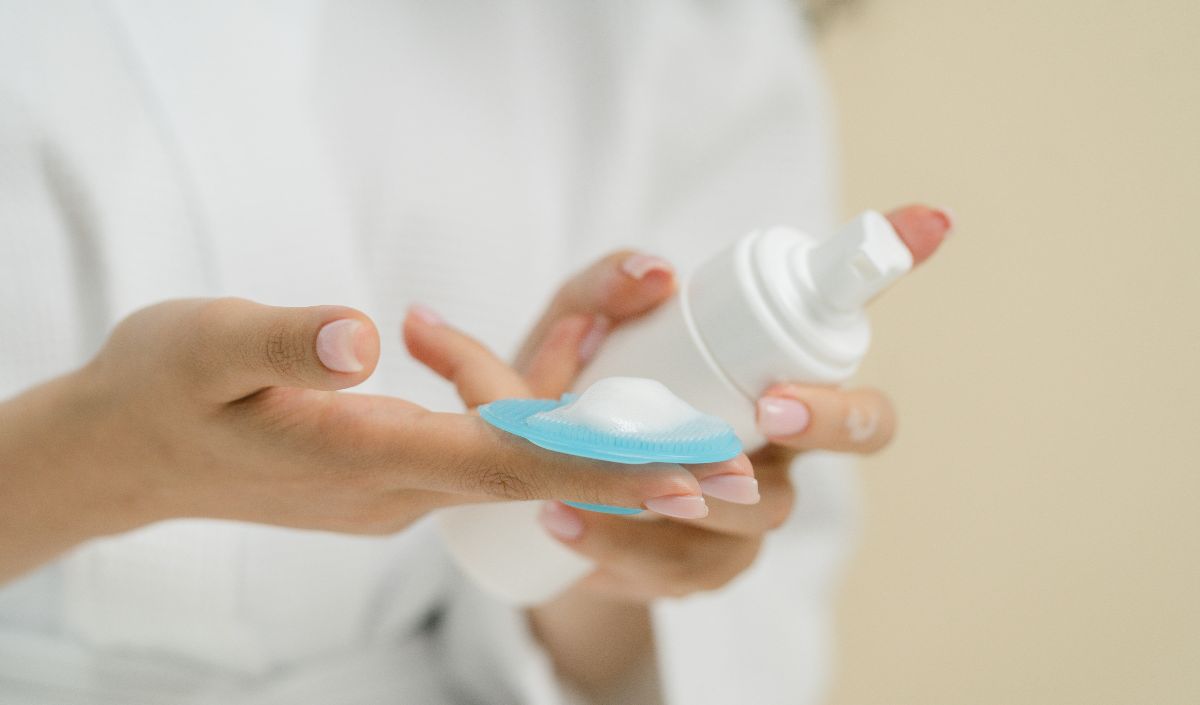 5. Sodium Lauryl Sulfate (SLS) dan Sodium Laureth Sulfate (SLES)<br>