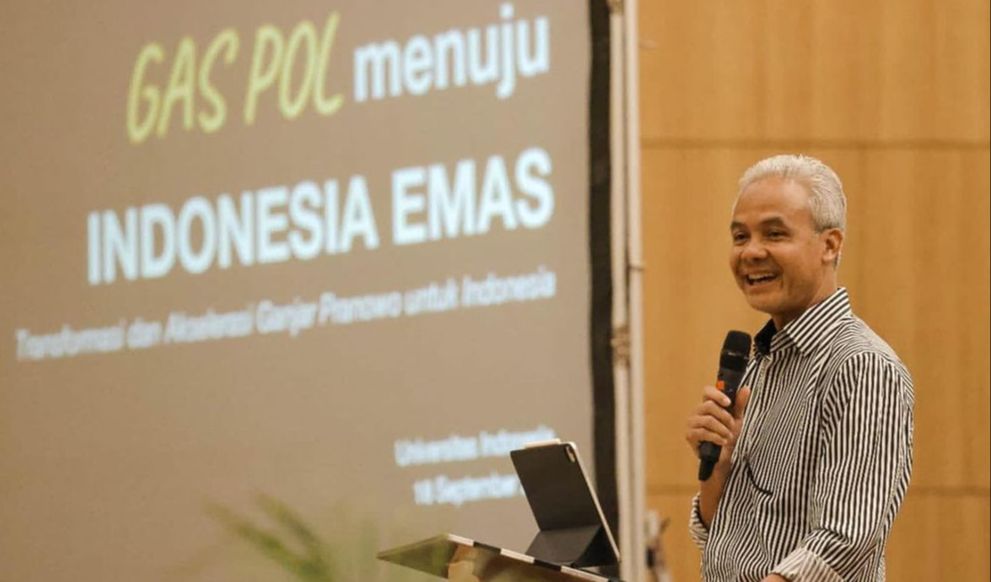 Karena banyak sekali yang mengundang saya dan kemudian kami perlu berkomunikasi dengan partai dengan relawan, agar pada saat kami berkunjung ke tempat itu yang bisa sesuai lah,