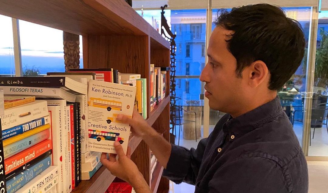 1. Perpustakaan Pribadi