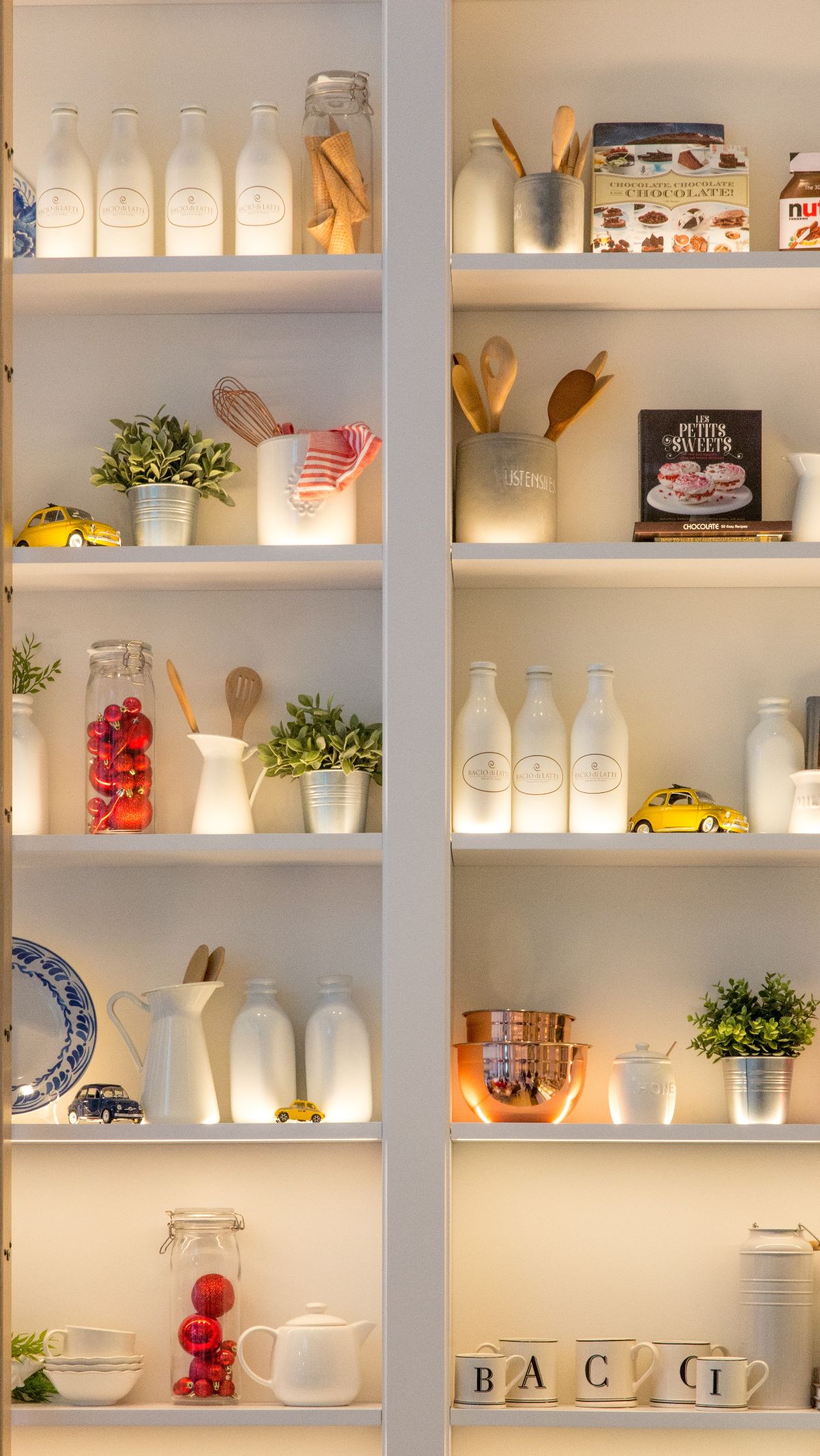 Makeover Dapur Kumuh Sempit Jadi Estetik, Salfok sama Atap yang Vibes-nya Ala-Ala Taman