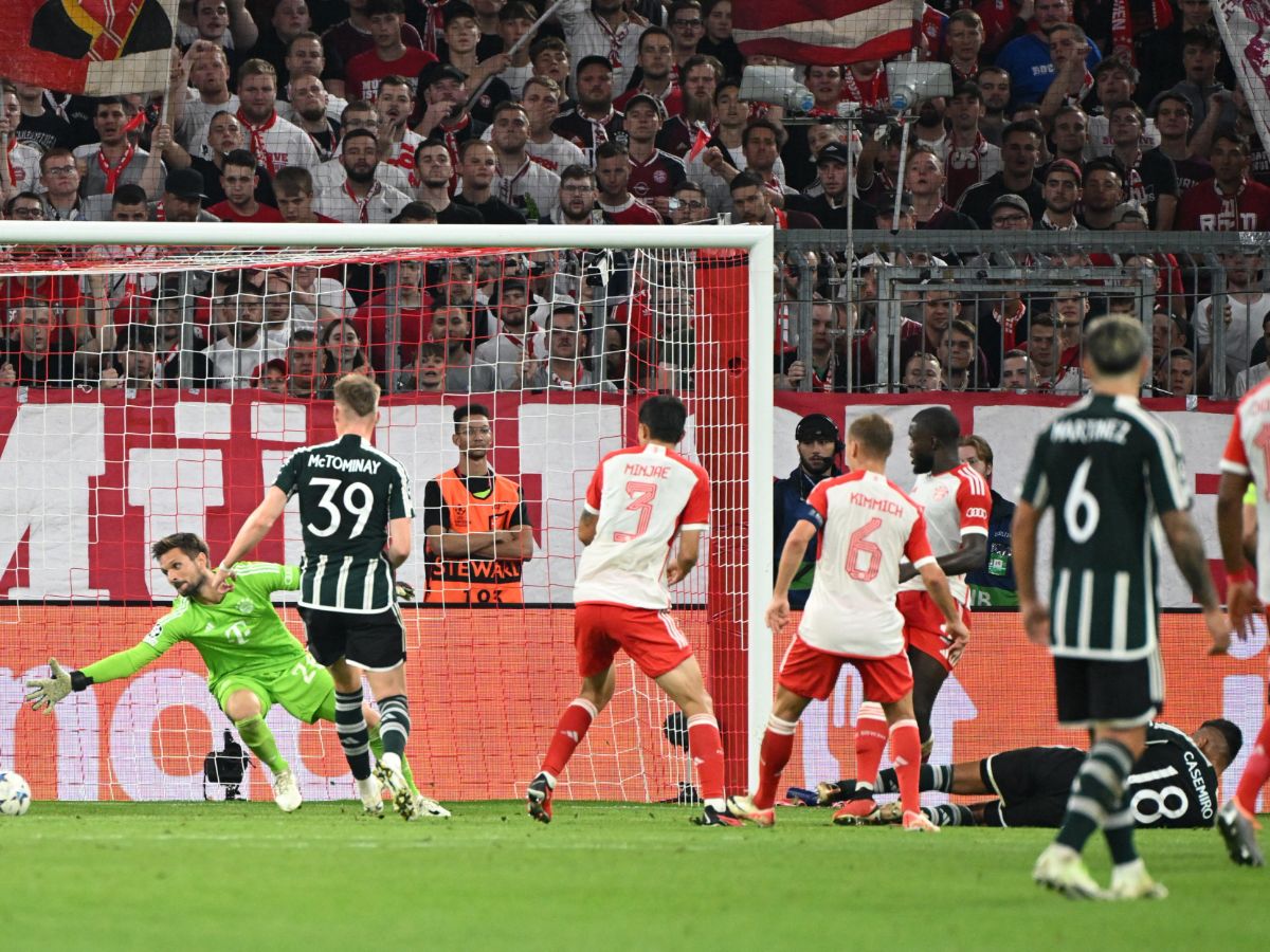 FOTO: Kalah Dramatis dari Bayern Munich, Manchester United Cetak Rekor Terburuk di Liga Champions