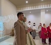 Kreatif Tanpa Batas, Pengantin Ini Bukannya Diiringi Bridesmaid, tapi Deretan Balon