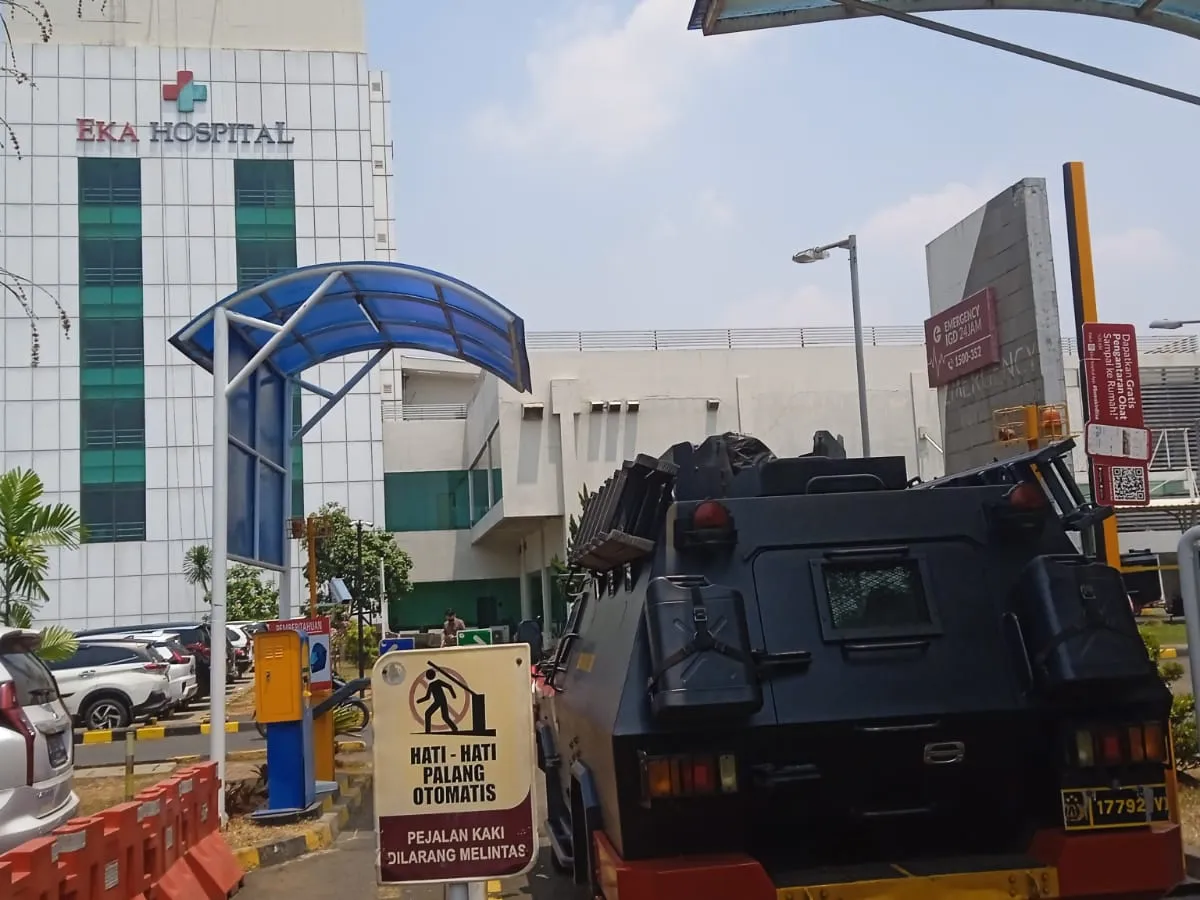 5 Mobil Gegana Tinggalkan Eka Hospital BSD, Layanan Medis Kembali Normal Pascaledakan