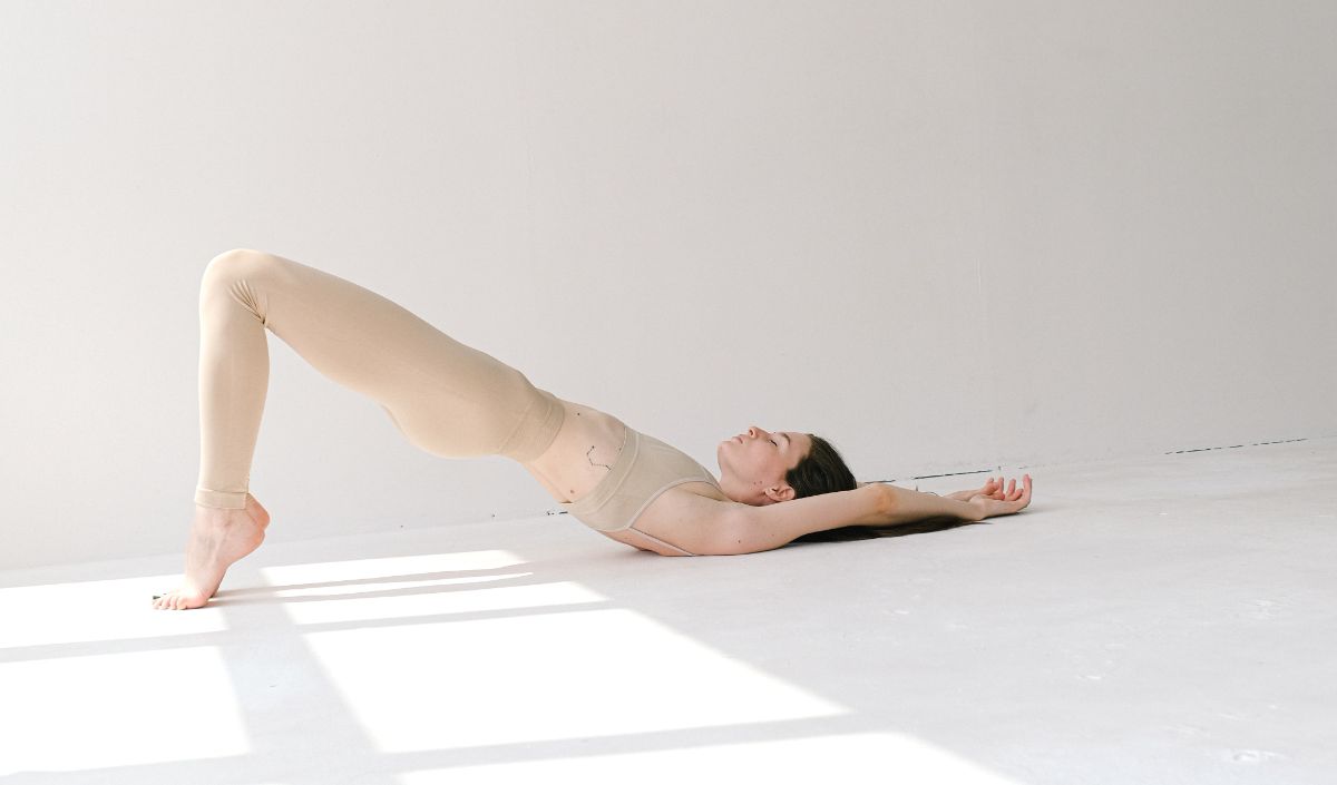 <b>3. Pelvic tilt</b>