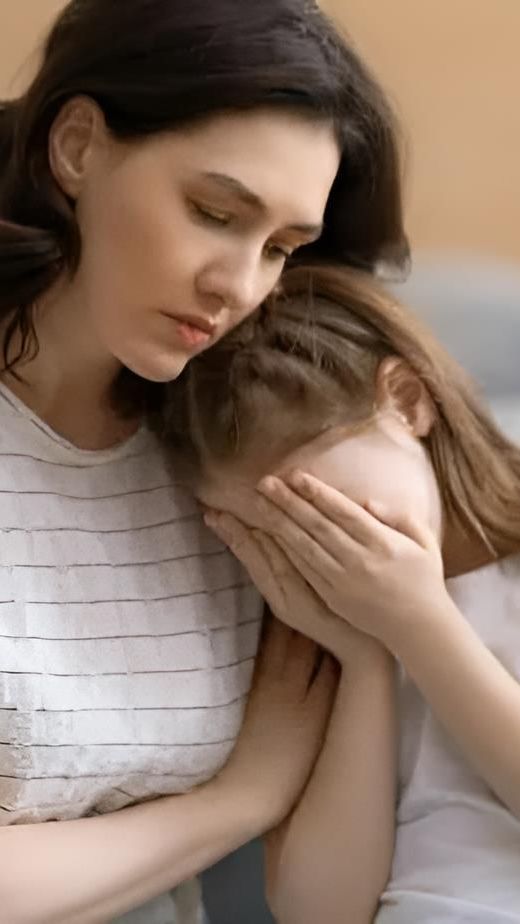 Gadis Ini Merasa Minder Tidak Secantik Mama dan Adiknya, Respons Ibunya Bikin Hati Meleleh