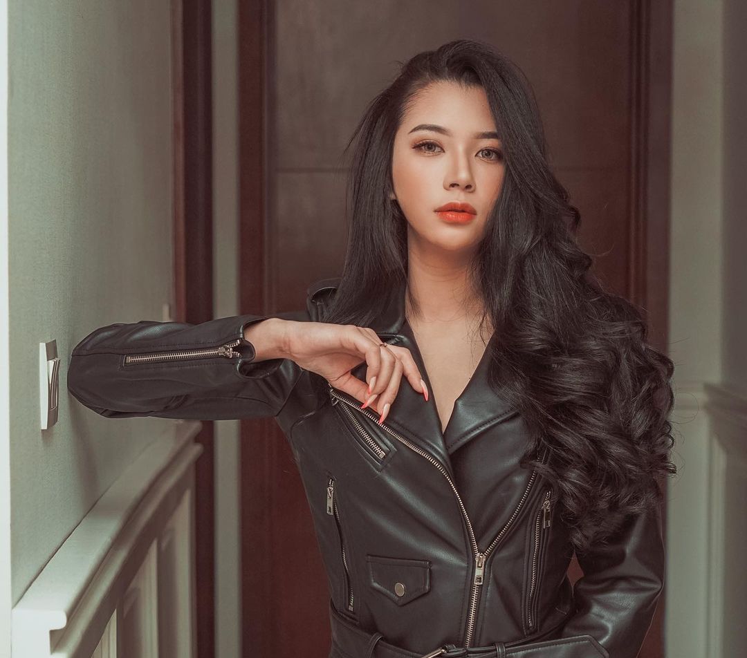 8 Potret Lisa Oktaviani Aspri Hotman Paris ke-27 yang Gajinya Capai Rp15 Juta Lebih, Dulunya Ternyata...