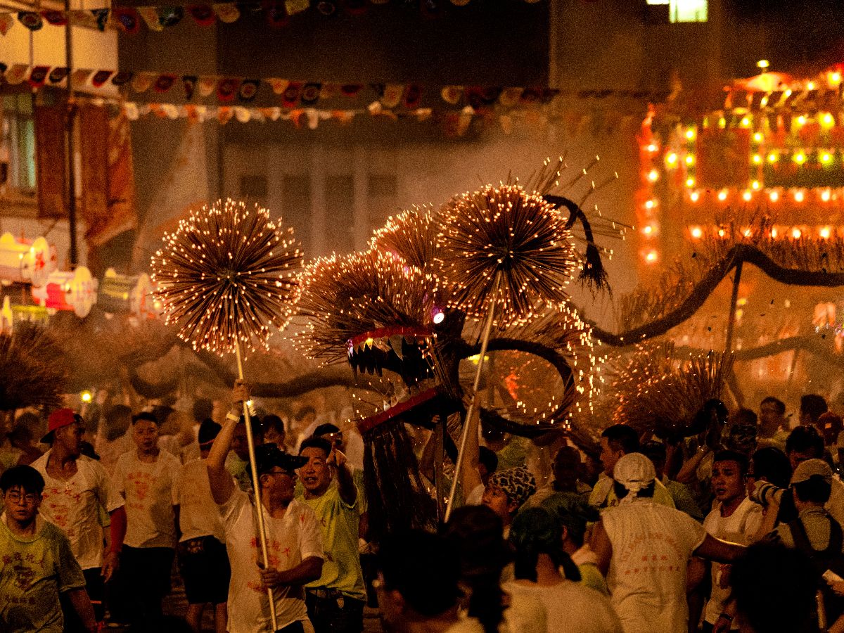 Tarian Naga Api Tai Hang Warnai Musim Gugur di Hong Kong
