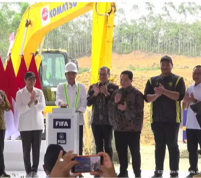 Jokowi Resmikan Pembangunan Pusat Pelatihan Sepak Bola Nasional di IKN