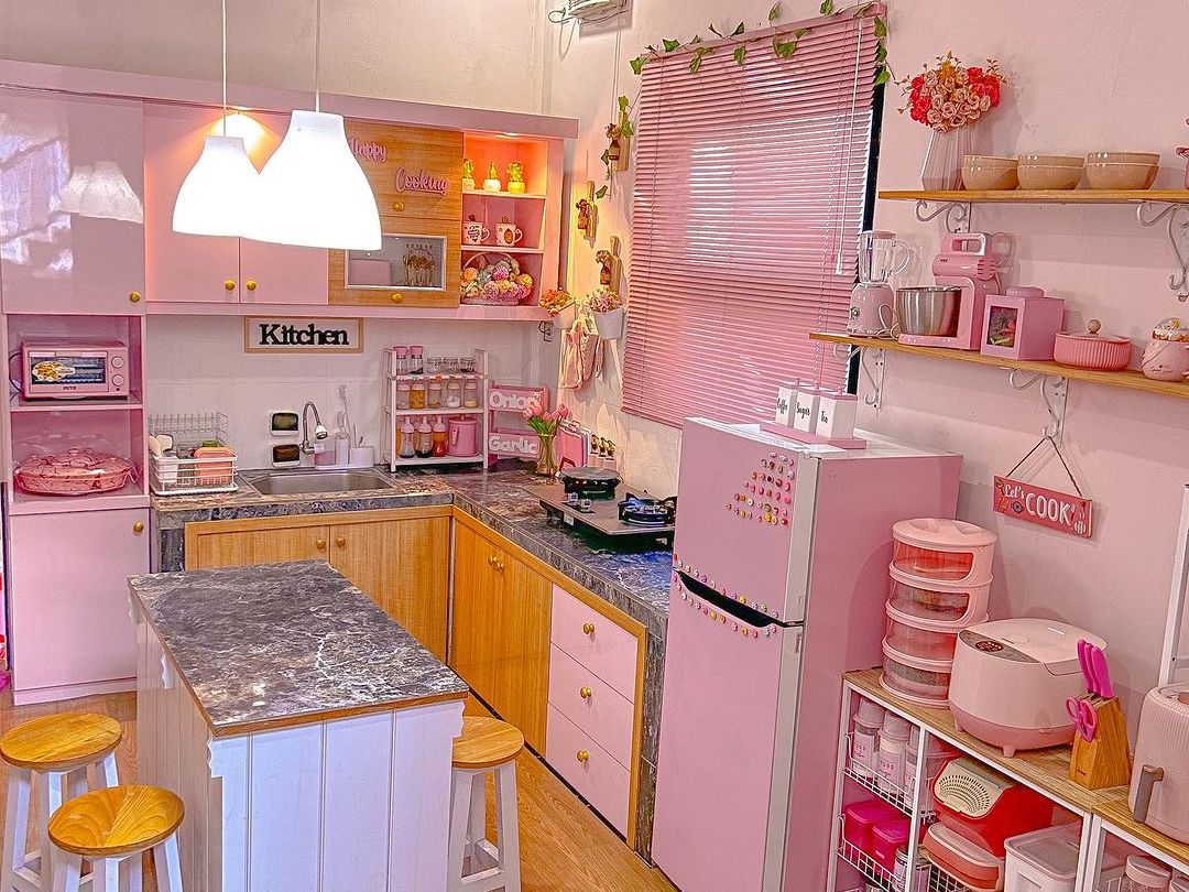 Tengok Rumah Baby Pink, Interiornya Seperti di Serial Kartun