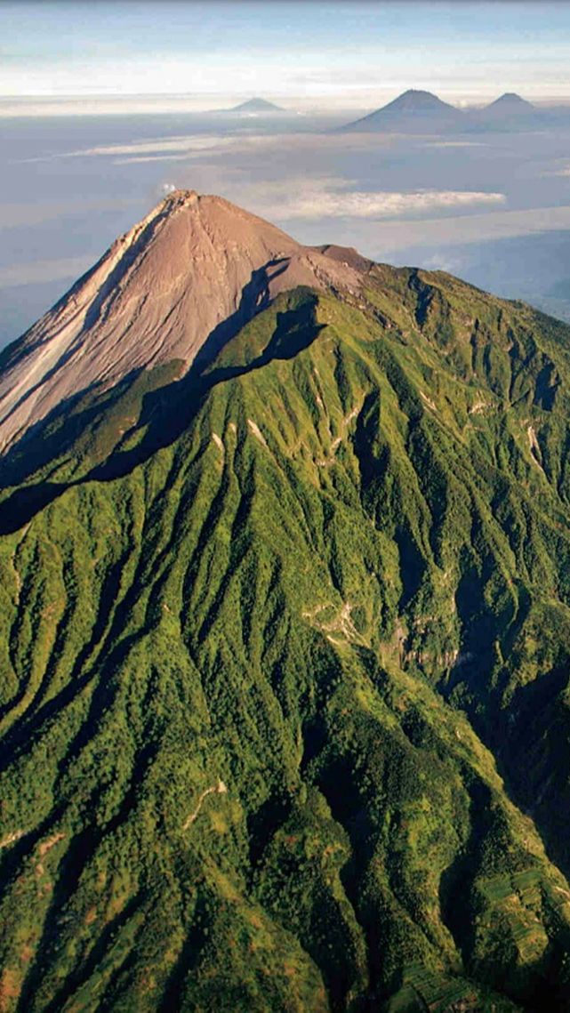 55 Quote Gunung yang Keren, Bijak, dan Memotivasi, Bikin Kita Cinta Alam