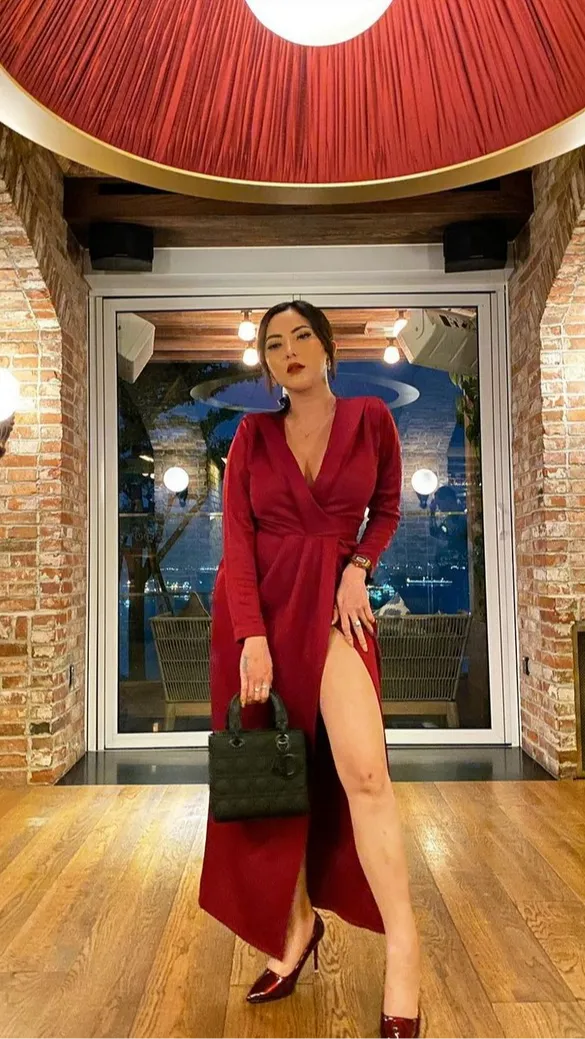 Potret Ayu Aulia yang Lagi Disorot, Tampil dengan Gaya Sporty hingga Glamor
