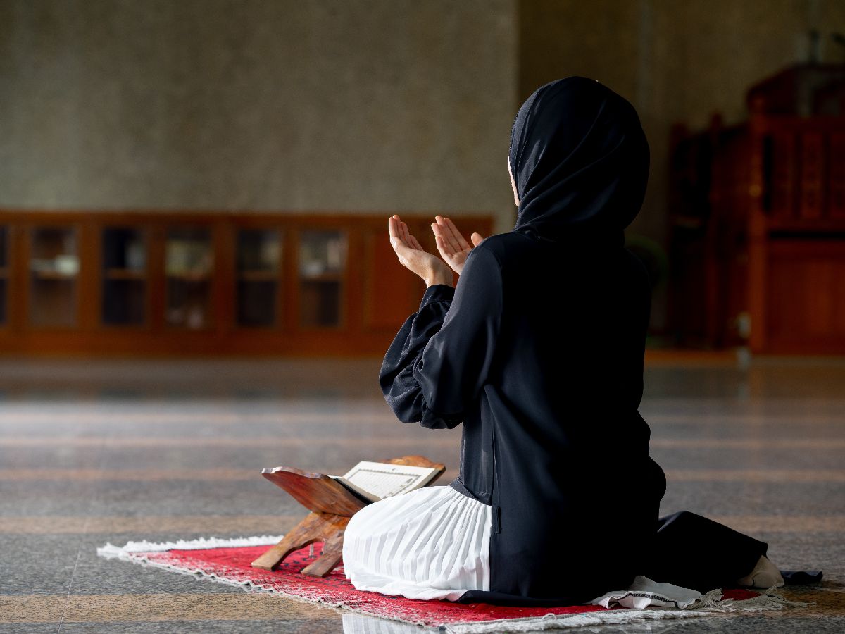 Rutin Melakukan Sholat Tahajud